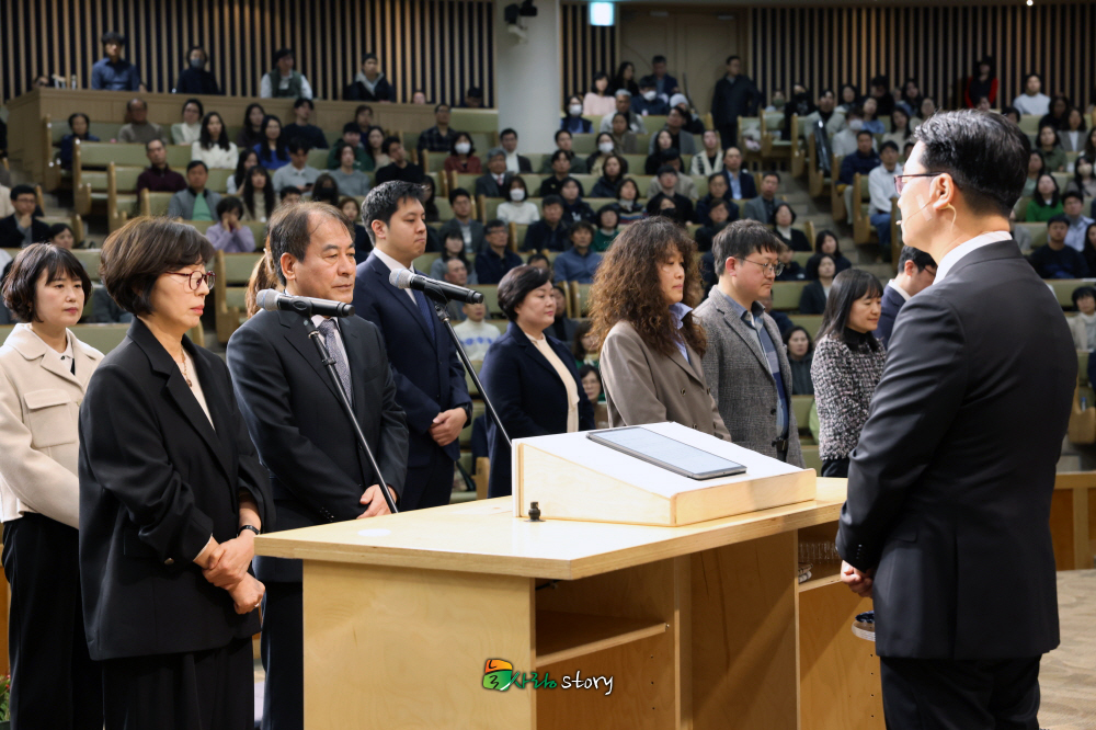 0F0A8300 복사.jpg